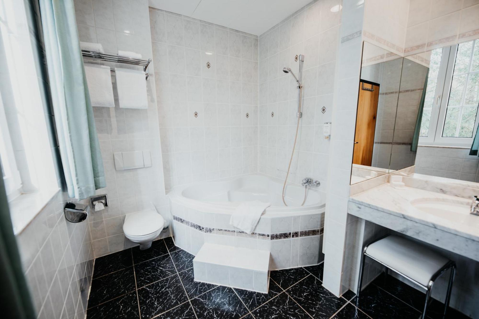 Sonnenhotel Hoher Hahn Schwarzenberg  Ngoại thất bức ảnh